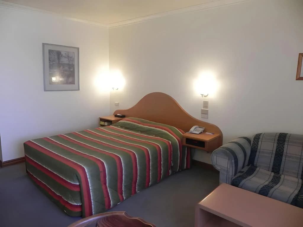 St Georges Motor Inn - photo 2
