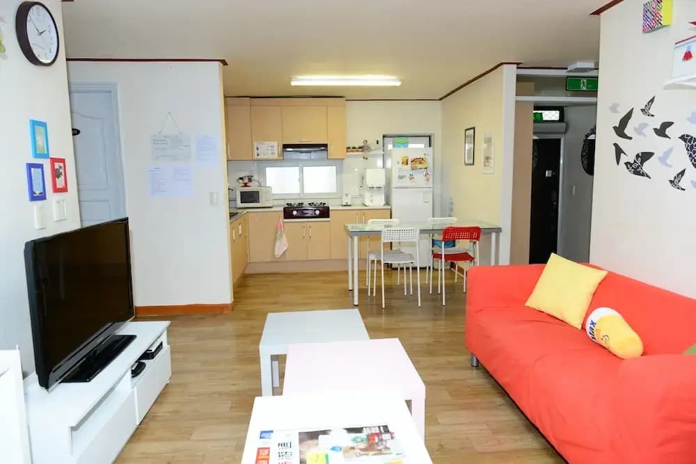 My Little Guesthouse - Hostel - photo 3