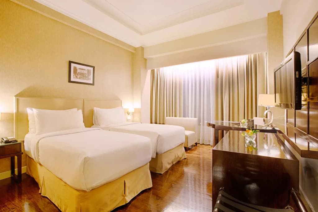 Royal Kuningan Hotel - photo 5