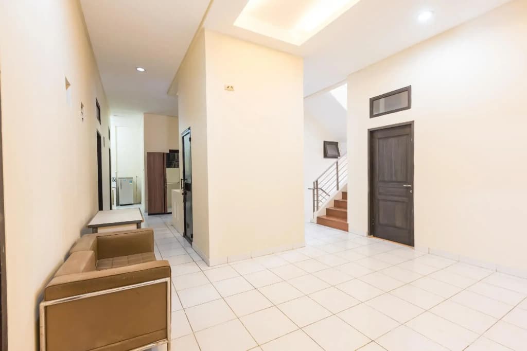 OYO 1435 Residence 446 - photo 8