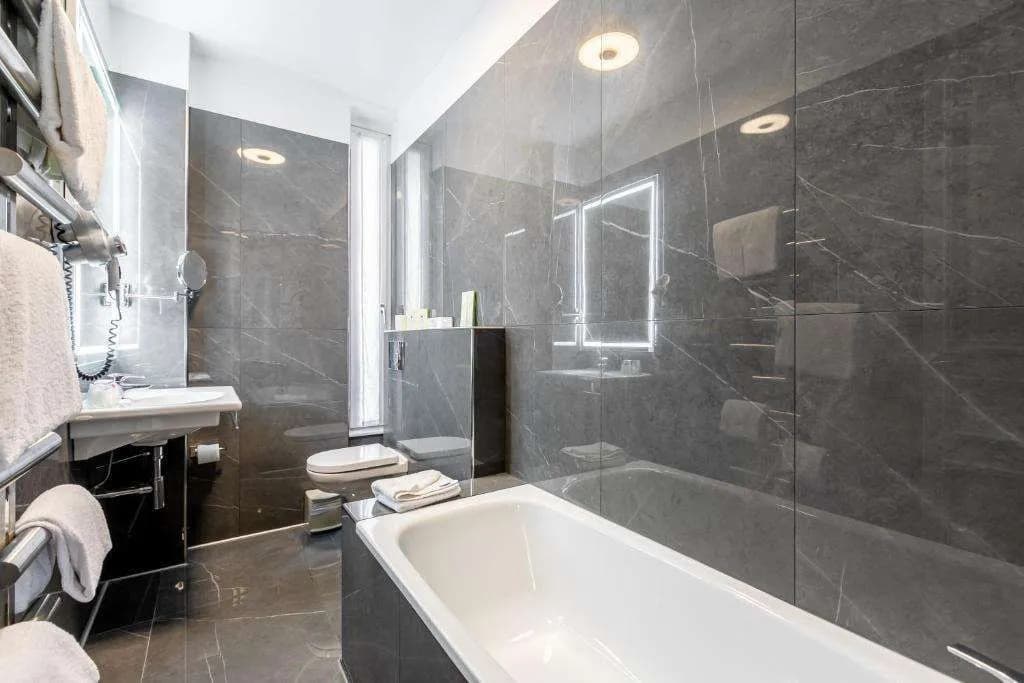 Hôtel Bonaparte - photo 17