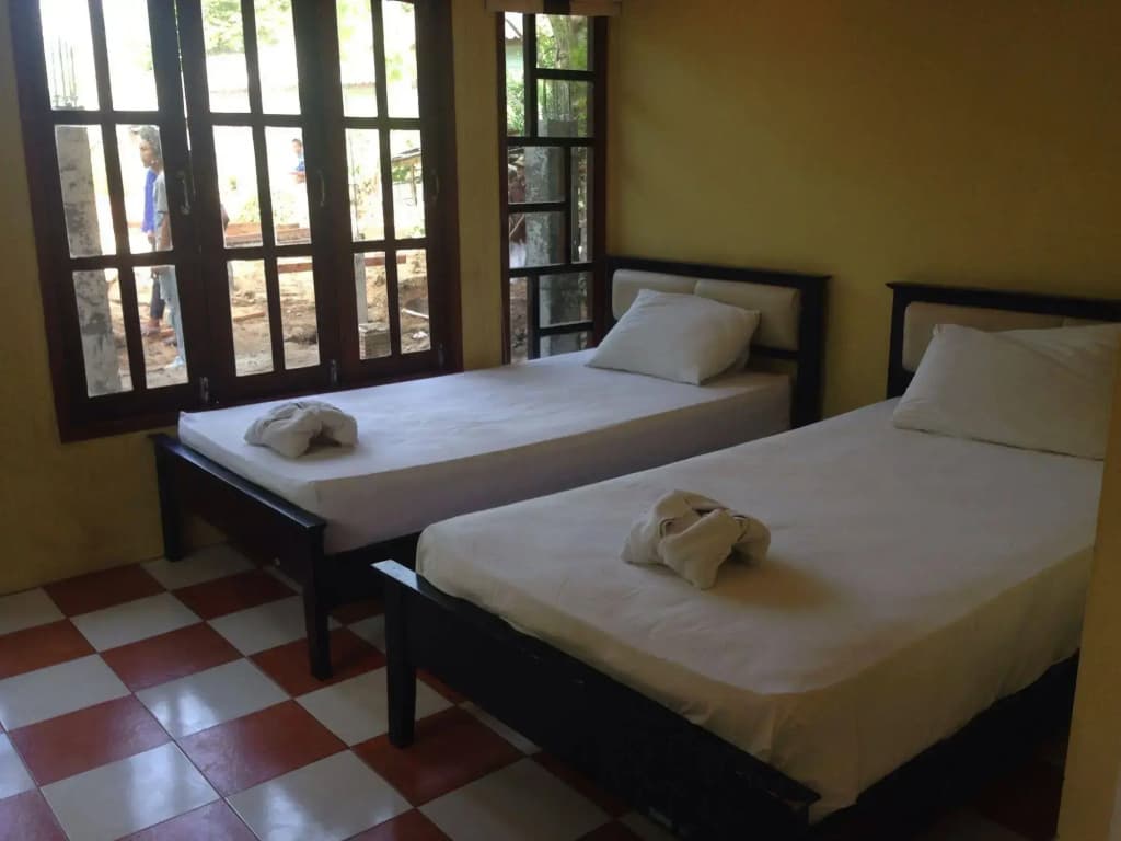 Hut Sun Bungalow - photo 2