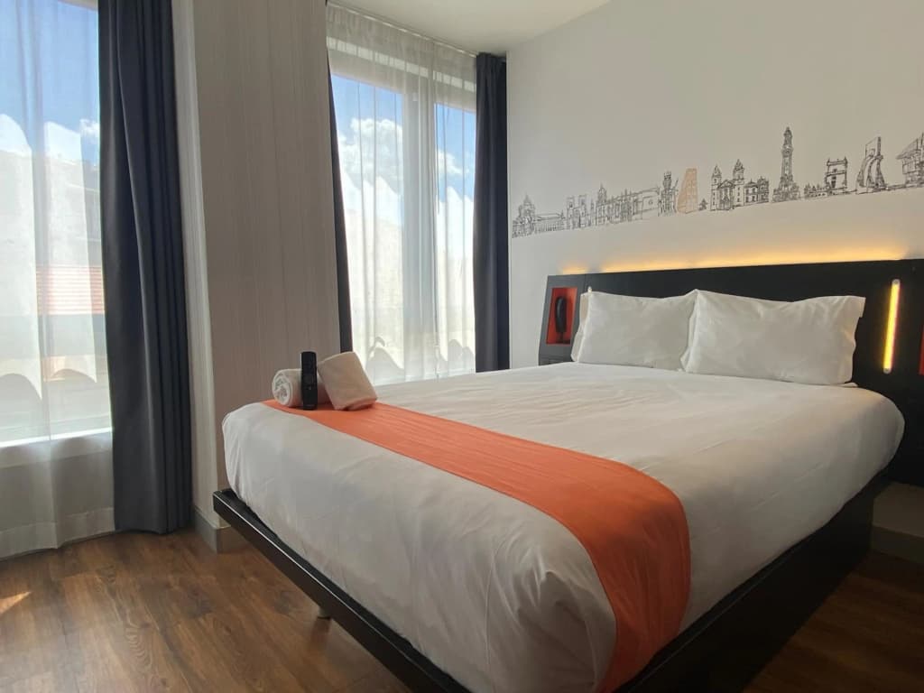 easyHotel Lisbon - photo 38
