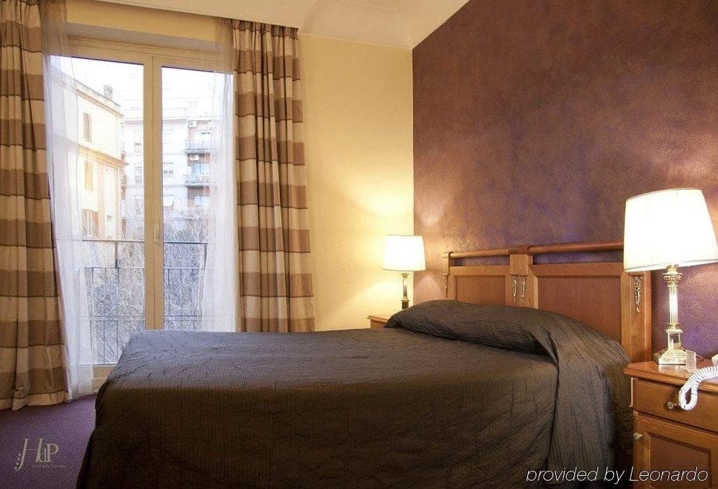 J Maluni City Hotel - photo 24