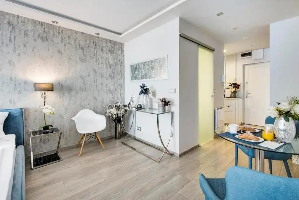 d.Five Danube Corso Boutique Apartment - photo 2