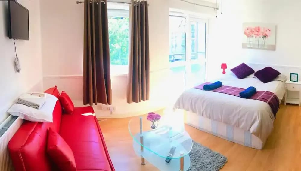 St Vincent House - photo 4