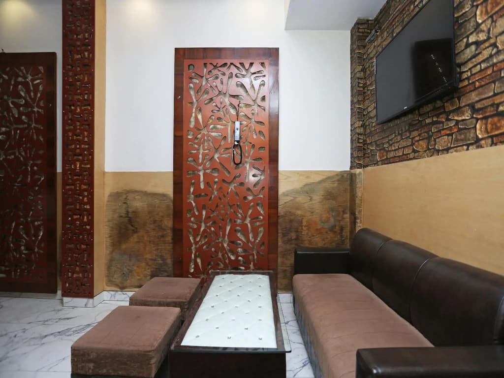 Hotel Prem Deluxe Guest House - photo 10