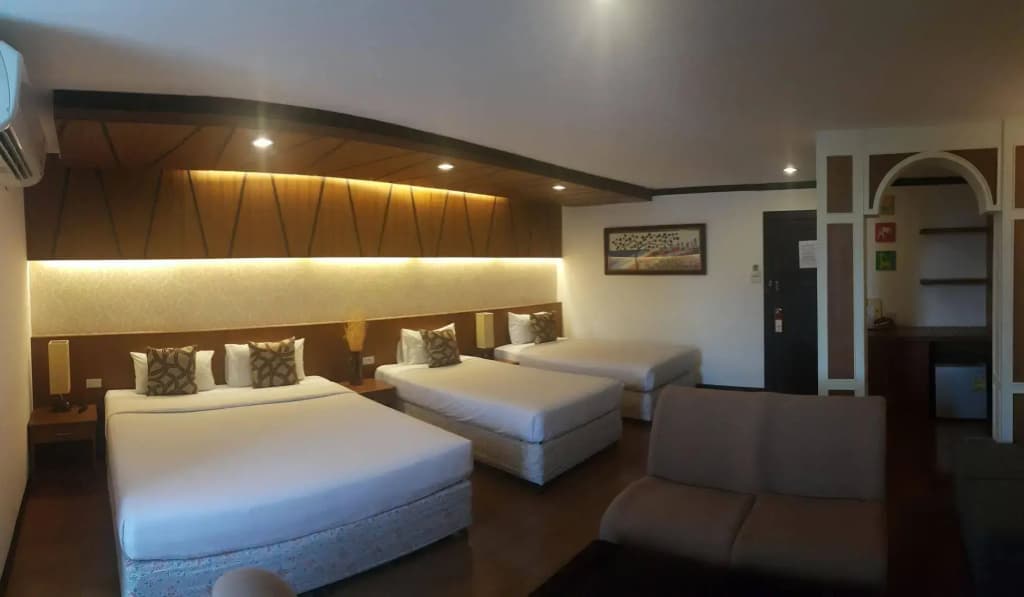 Windmill Resort Hotel - photo 2