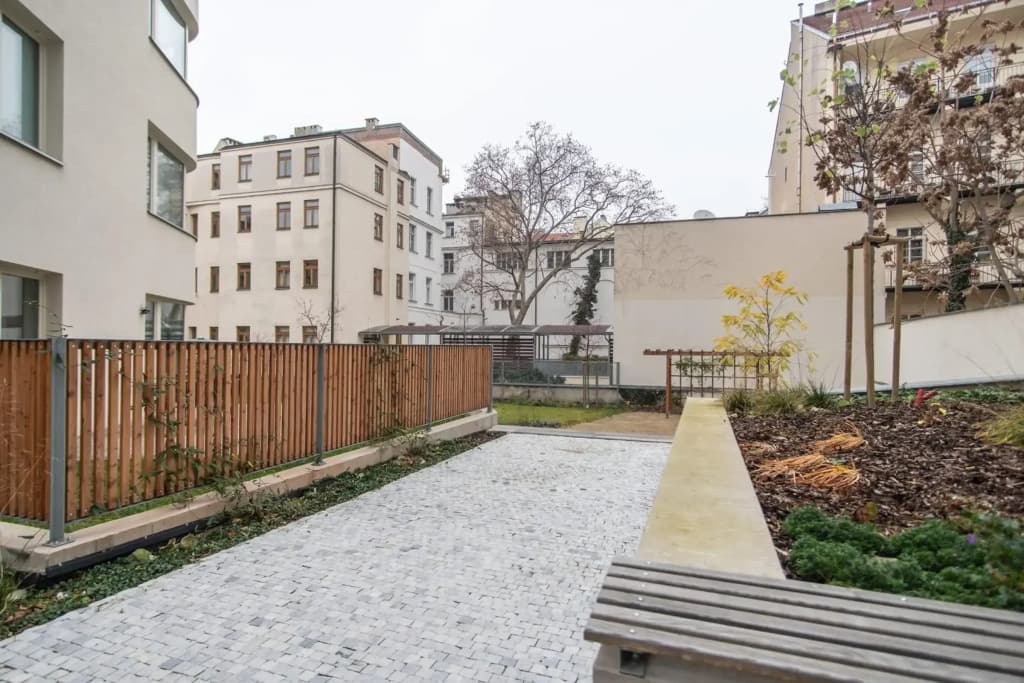 Apartment with Balcony - photo 11