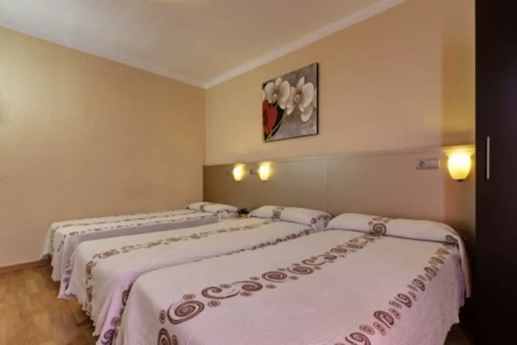 Hostal Barcelona - photo 7