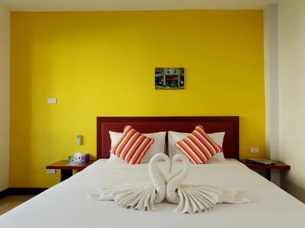 B Bossa Patong Hotel - photo 4