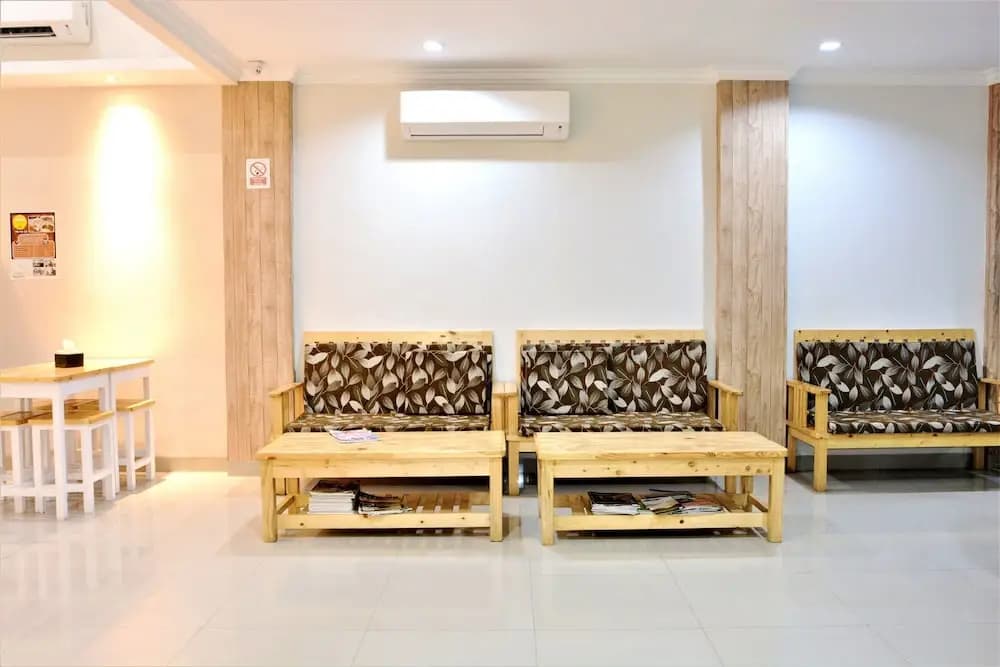 ZEN Rooms Basic Pegangsaan Kelapa Gading - photo 6