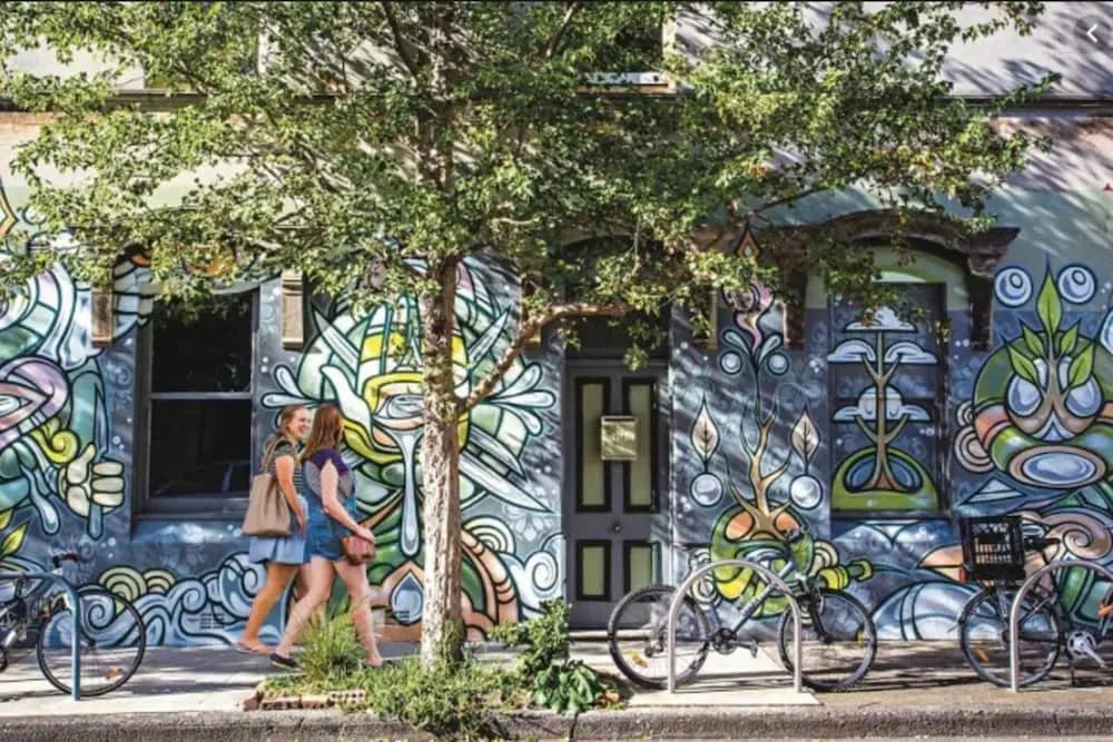 Newtown Studio in Excellent Location - photo 1