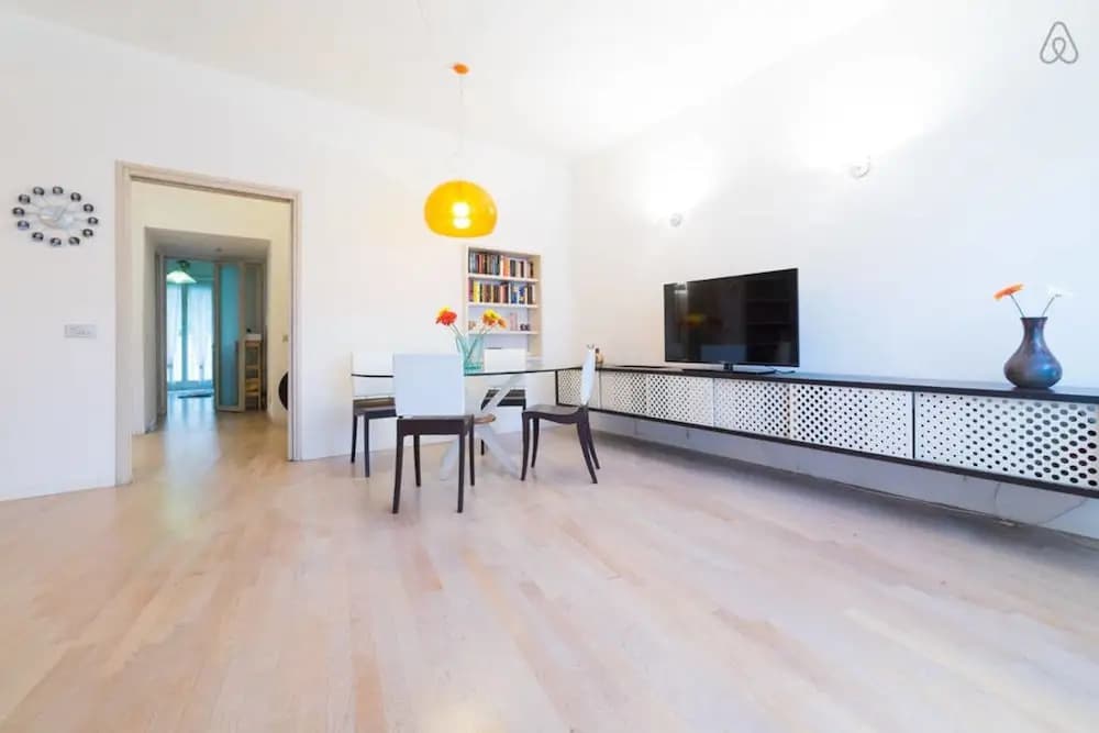 Large Flat With Garden and car Parking - photo 10