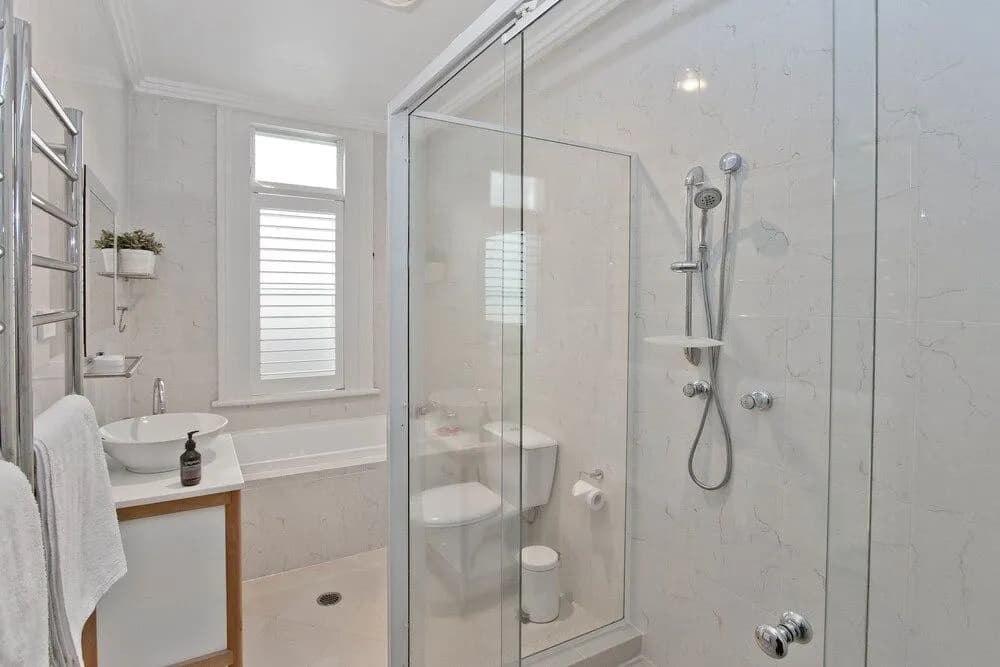 Manly Beachside 2 Bedroom House - photo 6