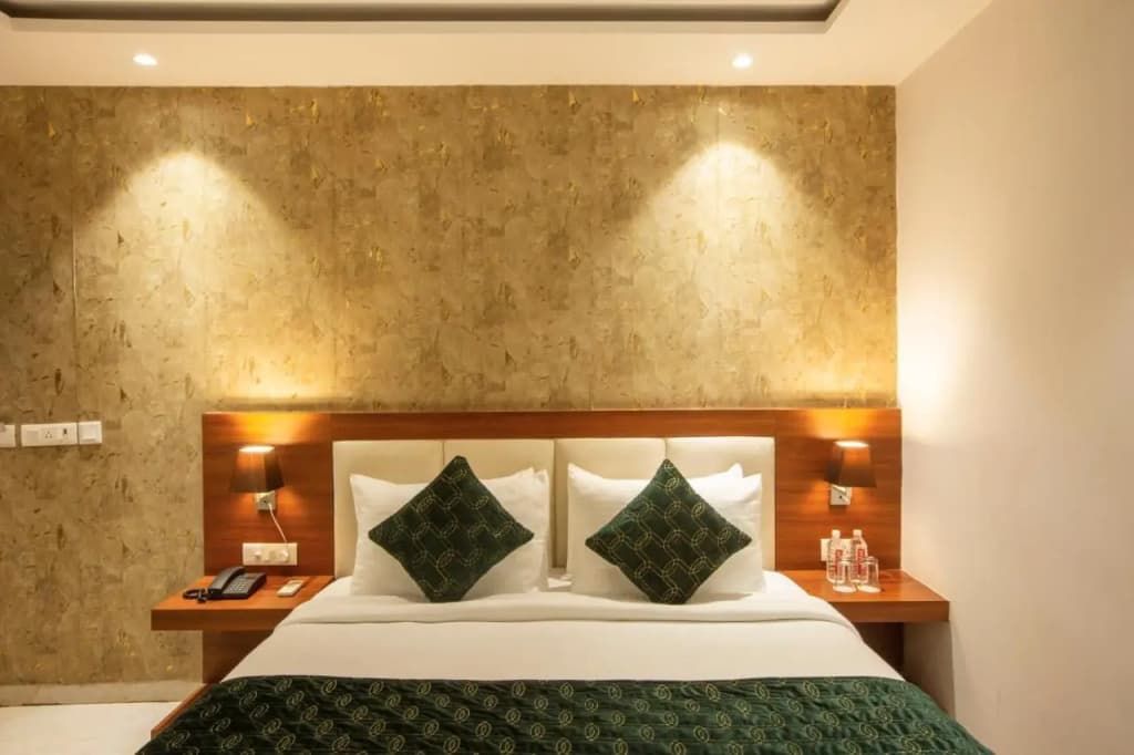 Hotel Arch Suites - photo 4