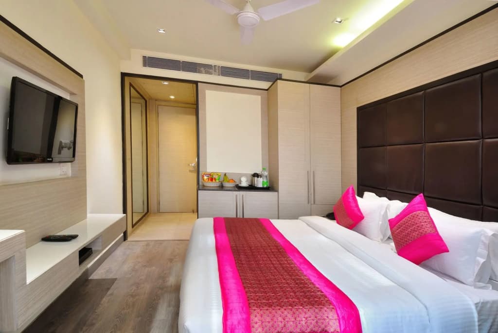 Hotel Royal Grand - photo 11