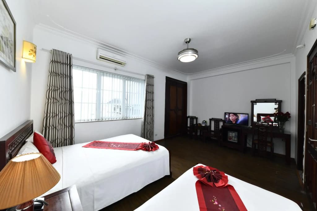 Phoenix Legend Hotel - photo 17