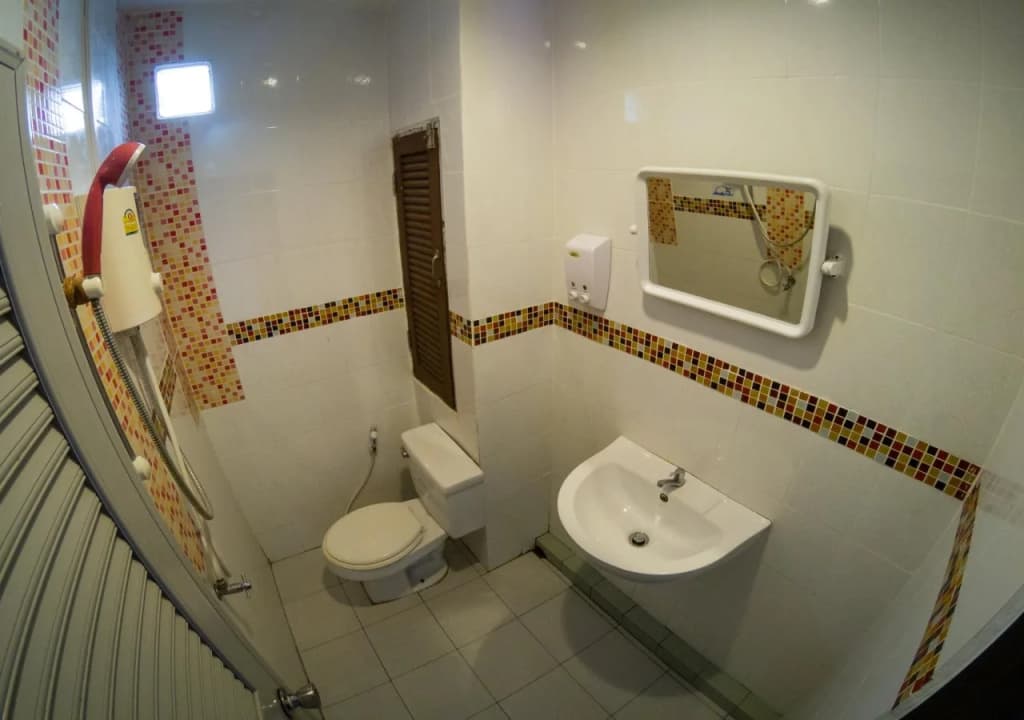 The Leaf Guesthouse(เดอะ ลีฟ เกสต์เฮาส์) - photo 6