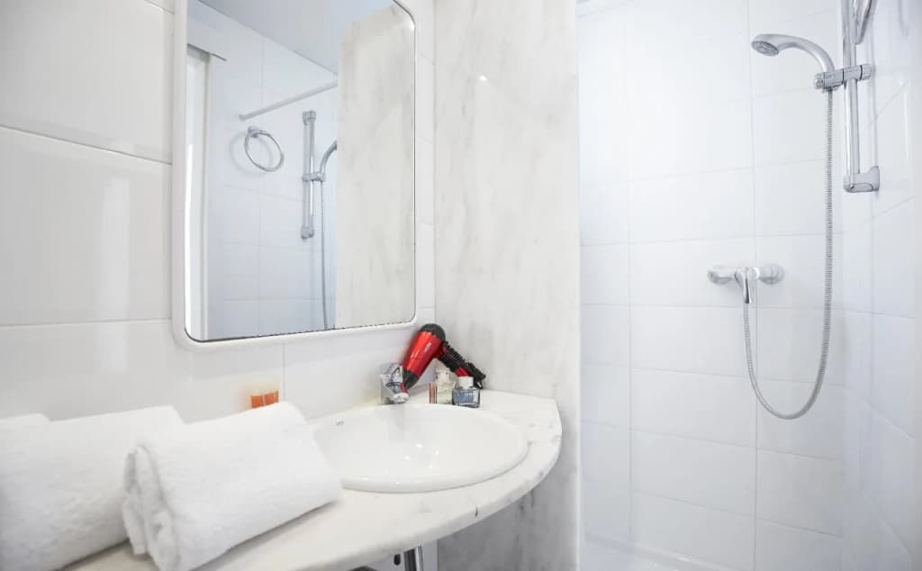 AinB Diagonal Francesc Macia Apartments - photo 7