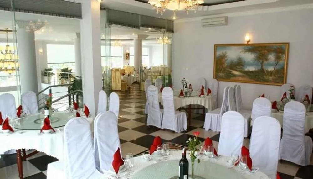 Vietnam Trade Union Hotel in Halong - photo 13