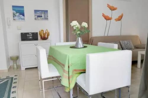Thelma's Apartment - photo 10