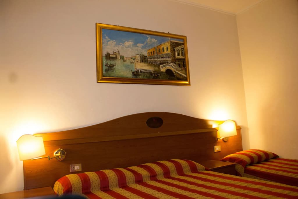 Hotel Tito - photo 4