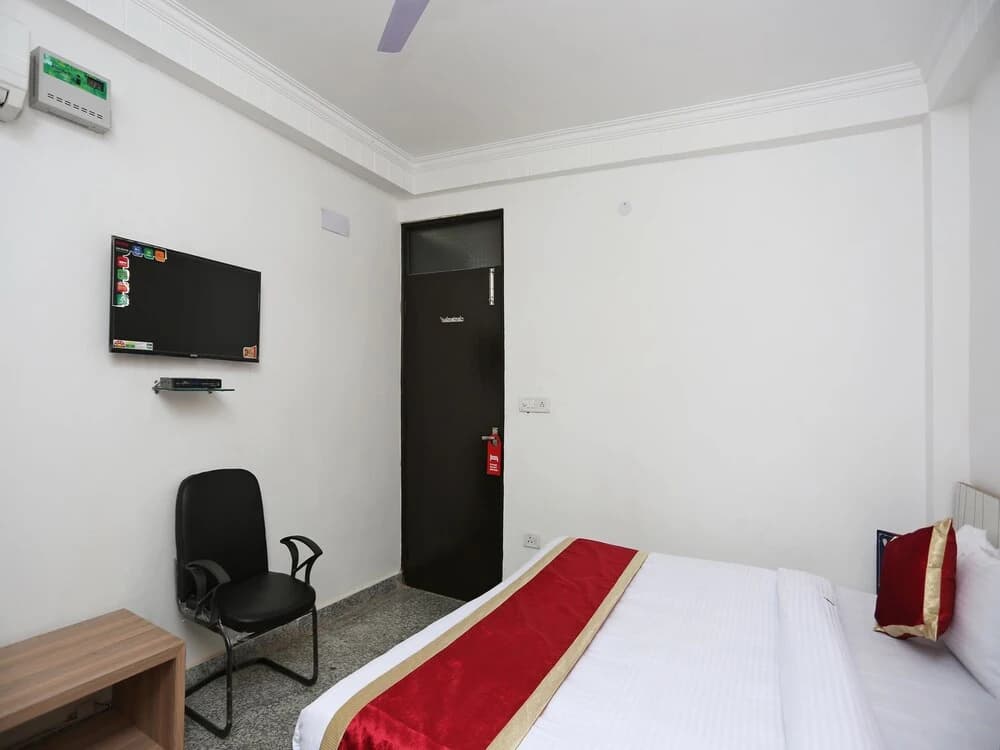 OYO 11953 Galaxy Residency - photo 2