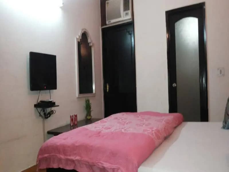 Manraj Bed And Breakfast - photo 2