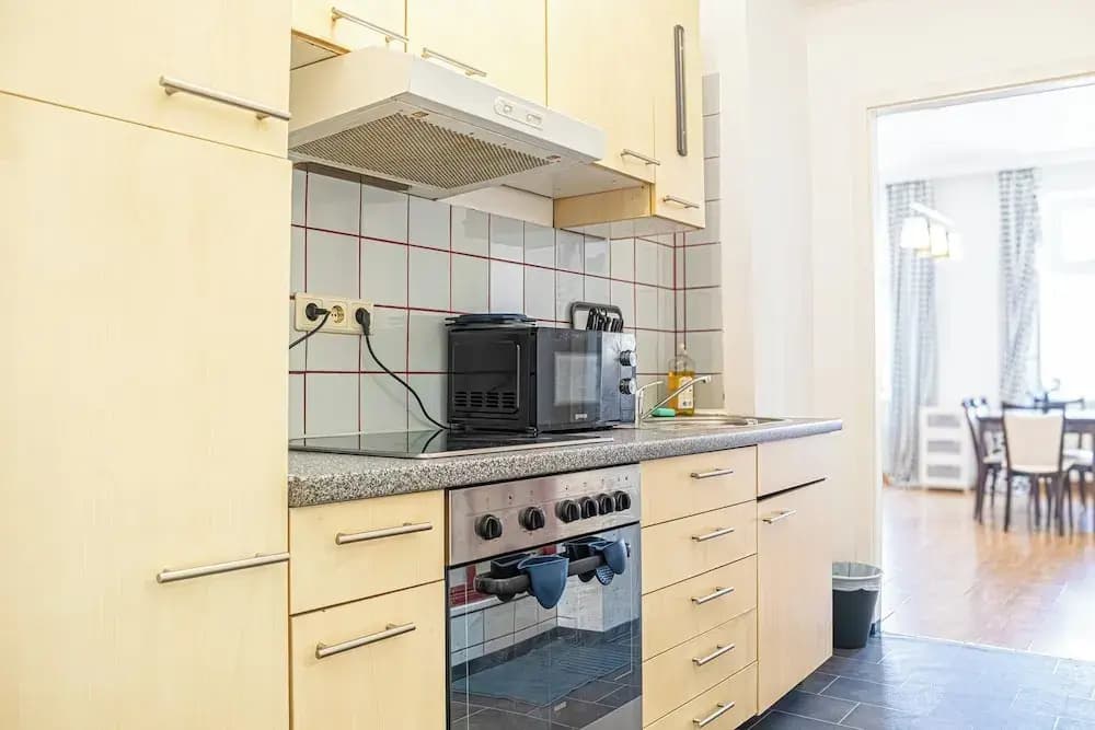 Stylish 2BR Apartment Long Stay for 5 - photo 15