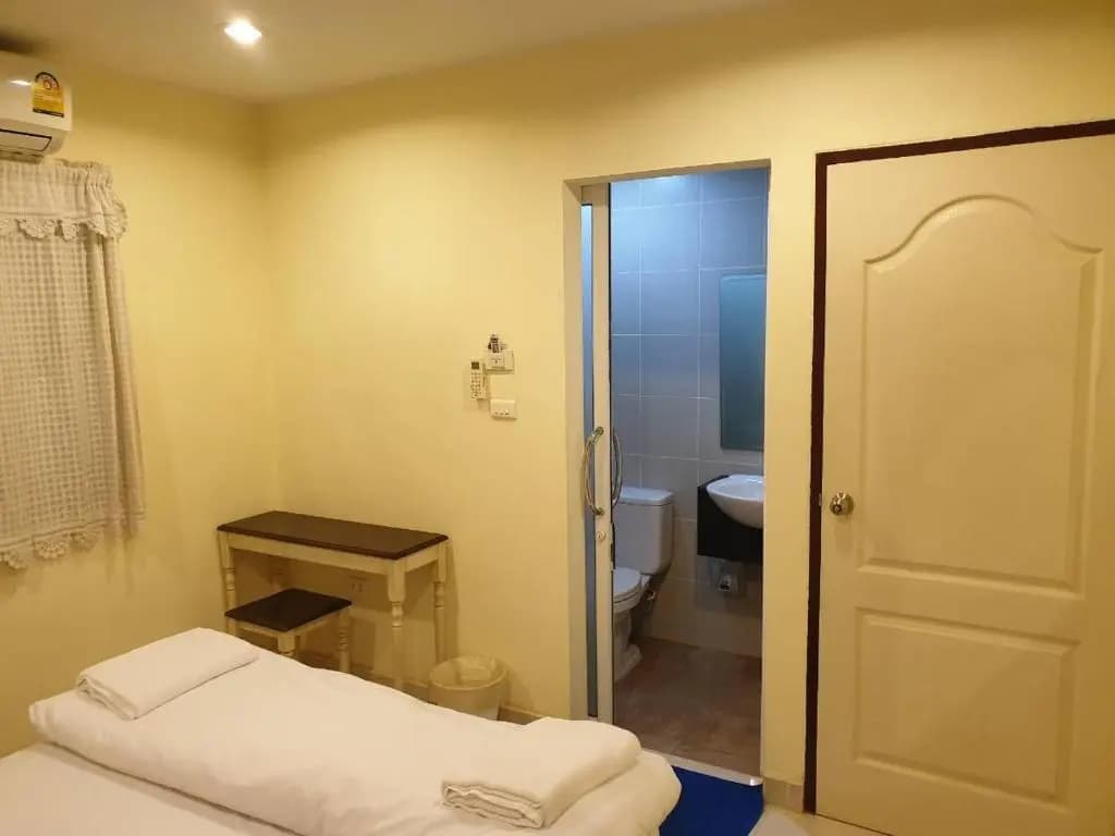 Papermoon Guesthouse - photo 4