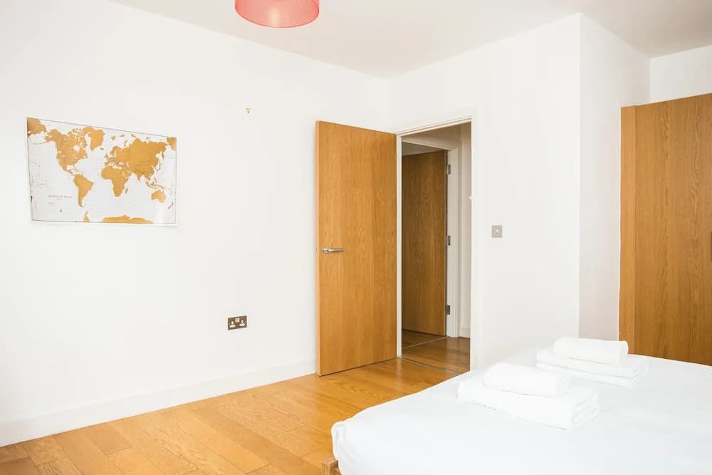 Flat in Shoreditch - photo 1