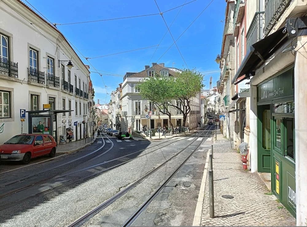 Chic Lisbon Duplex Tram Views Local Vibes - photo 12