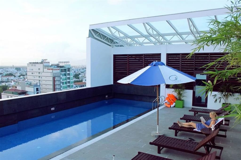 Nhi Phi Hotel - photo 17