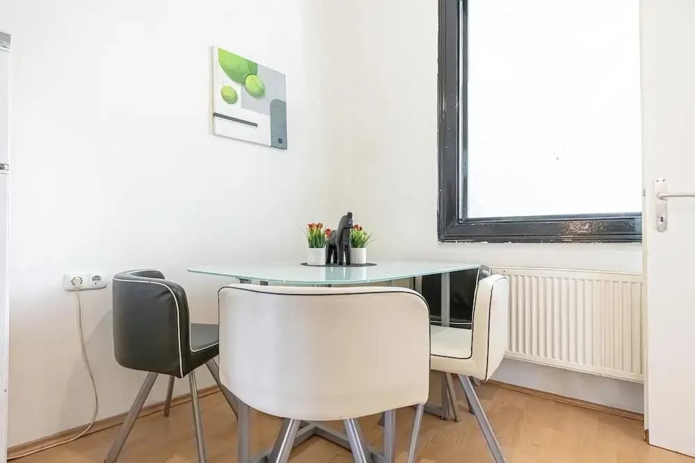 Private Room For Long Stay Stadthalle - photo 13