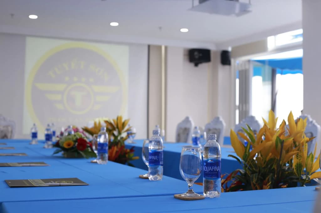 Tuyet Son Hotel - photo 36