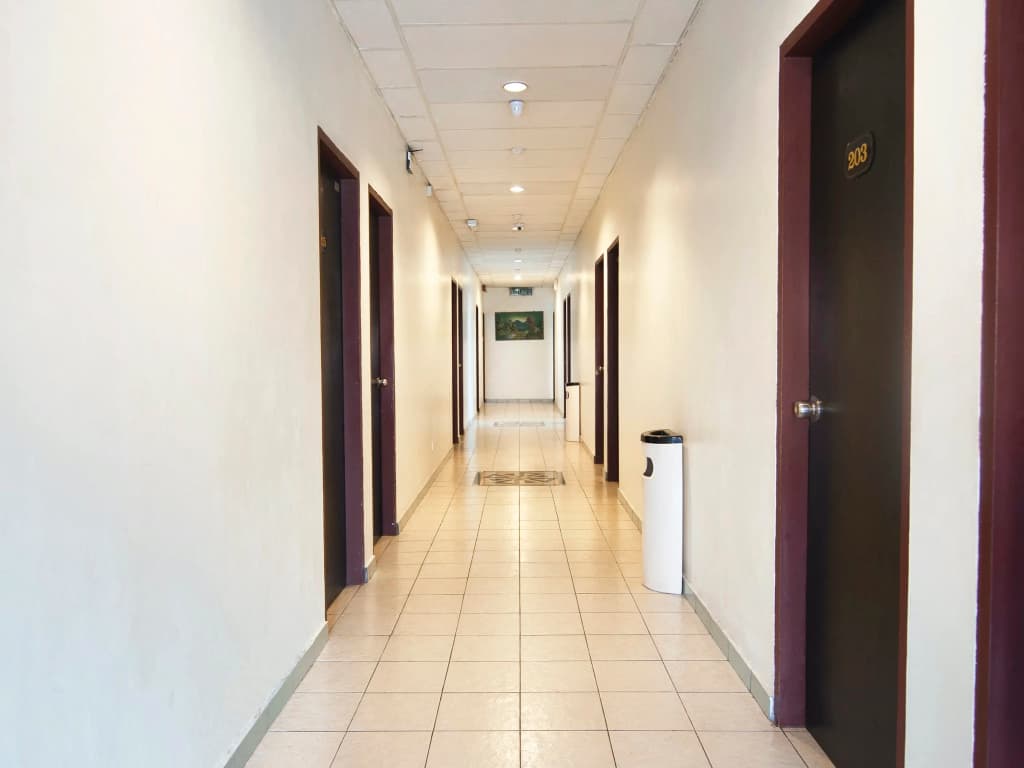 Kristal Hotel by OYO - photo 10