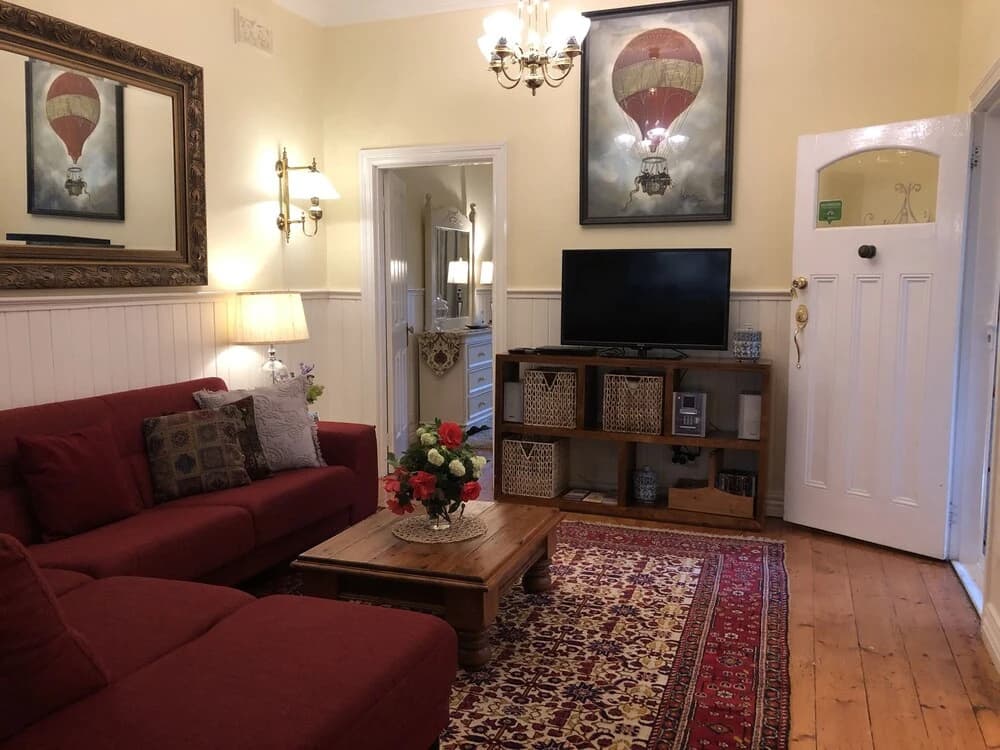 Brentwood Cottage - photo 10