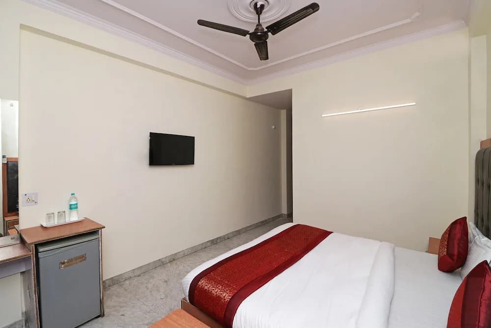Hotel Silver Shine - main photo