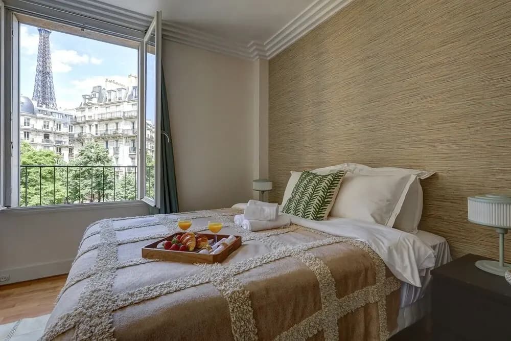 Elegant 1BR Near Eiffel & Champ de Mars - photo 4