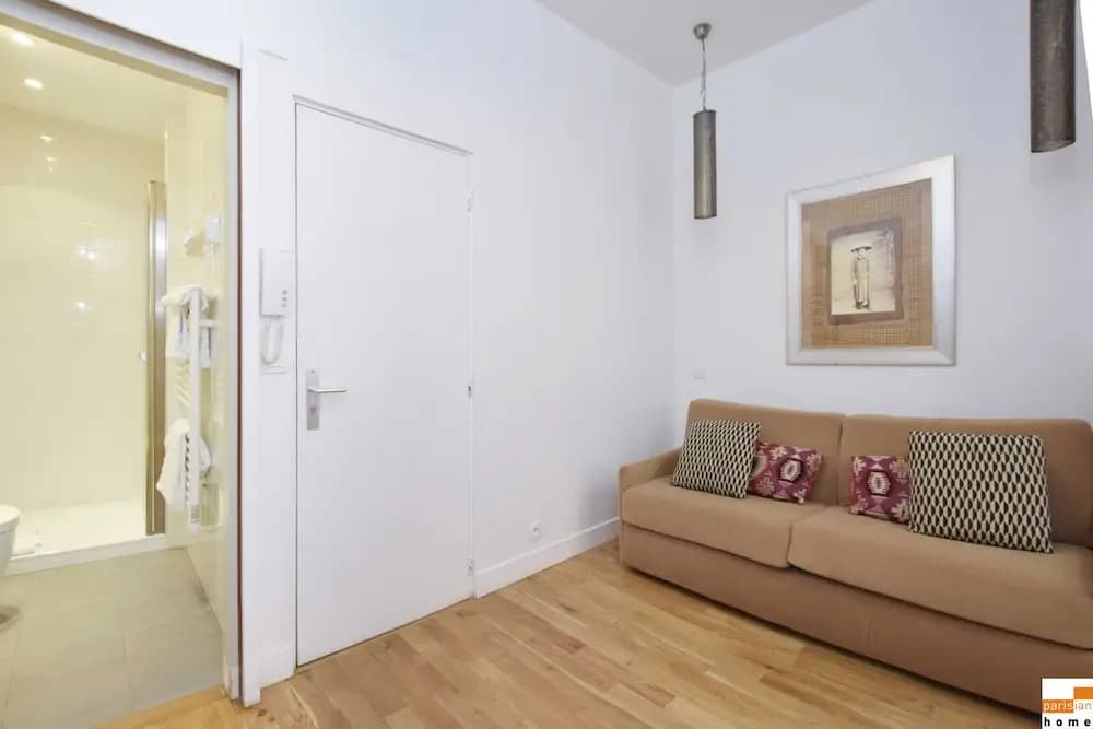 S02199 - Pretty Studio for 2 People in the Heart of the Montorgueil Neighborhood - photo 2