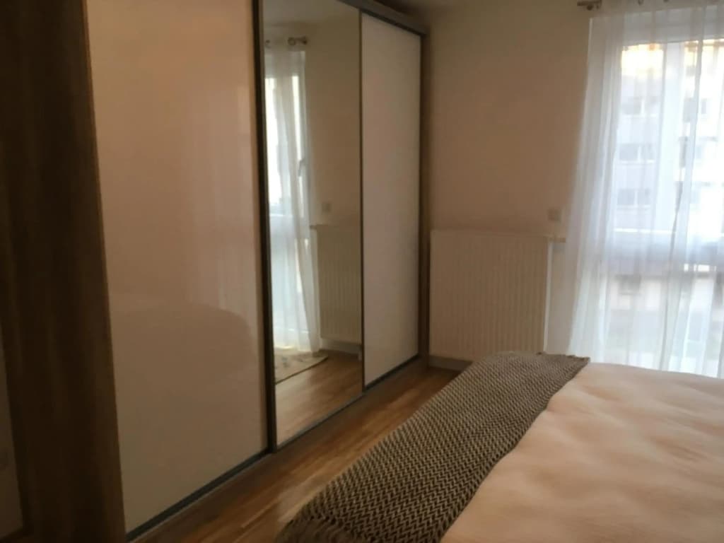 White Vintage Park View Apartment - photo 12