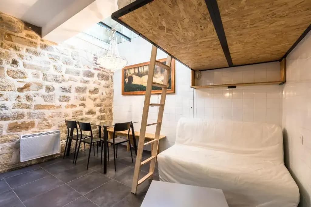 Original, cosy 25m² near CANAL ST-MARTIN - photo 2