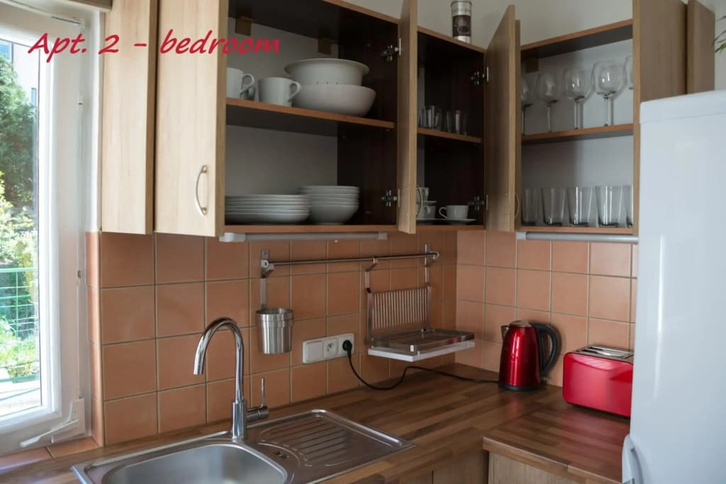 Cozy 2 bedroom Apt with Garden close to Prague Castle - photo 13