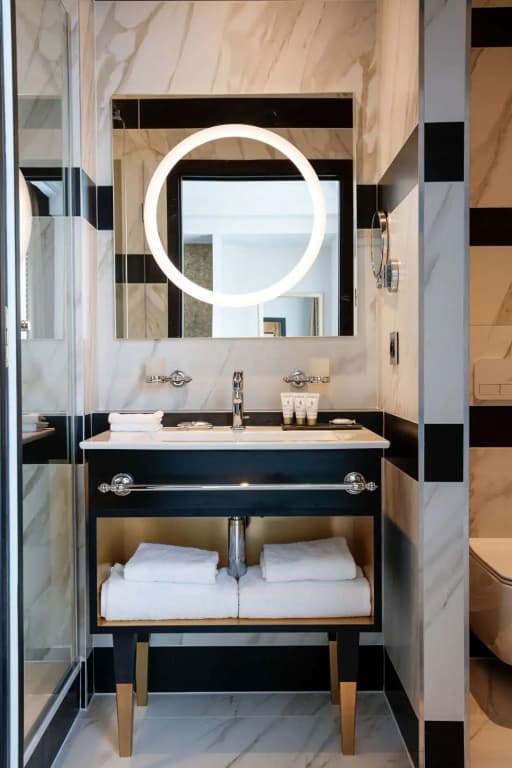Niepce Paris Hotel, Curio Collection by Hilton - photo 28