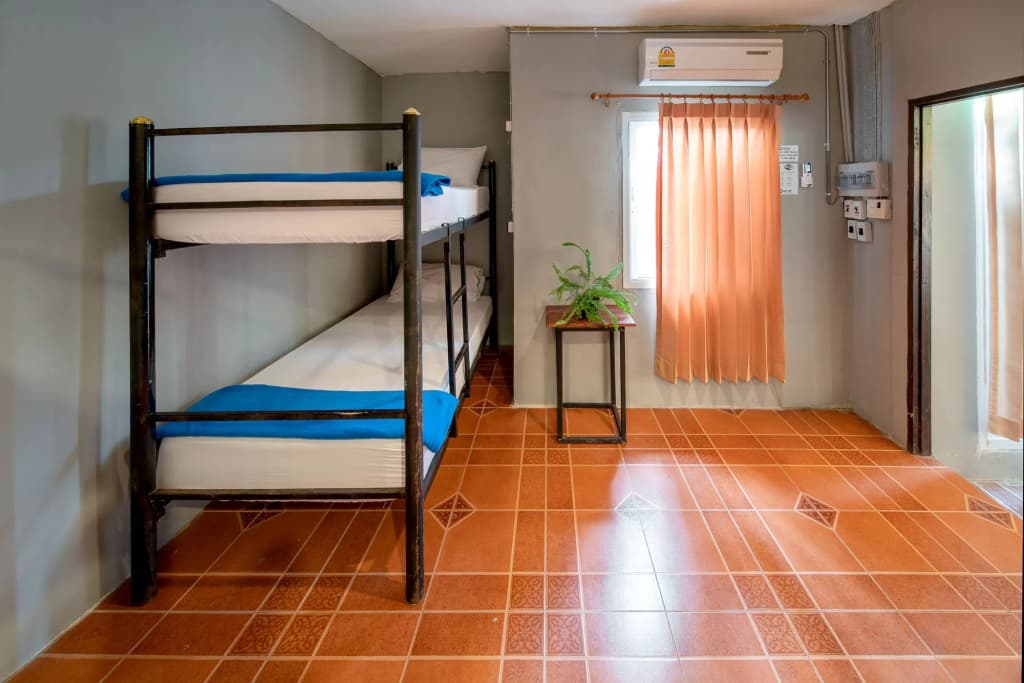Eclipse Hostel and Bar - photo 4