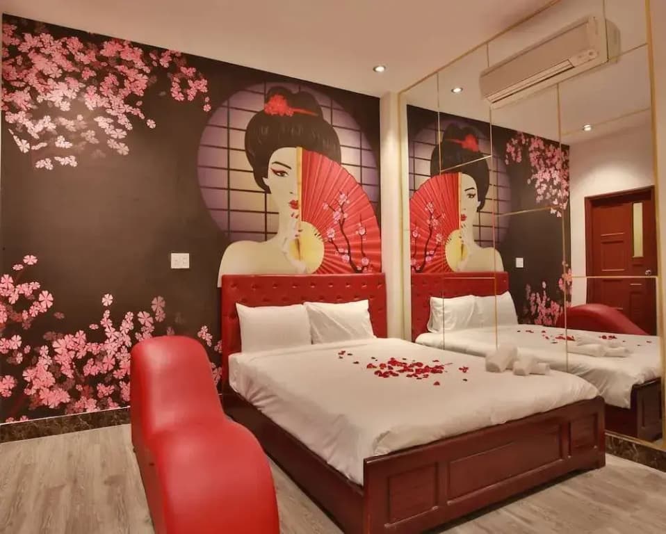 Lotus Hotel - The Cupid Room - photo 2