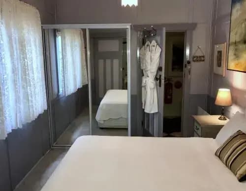 The Chalet Guesthouse And Studio - photo 35