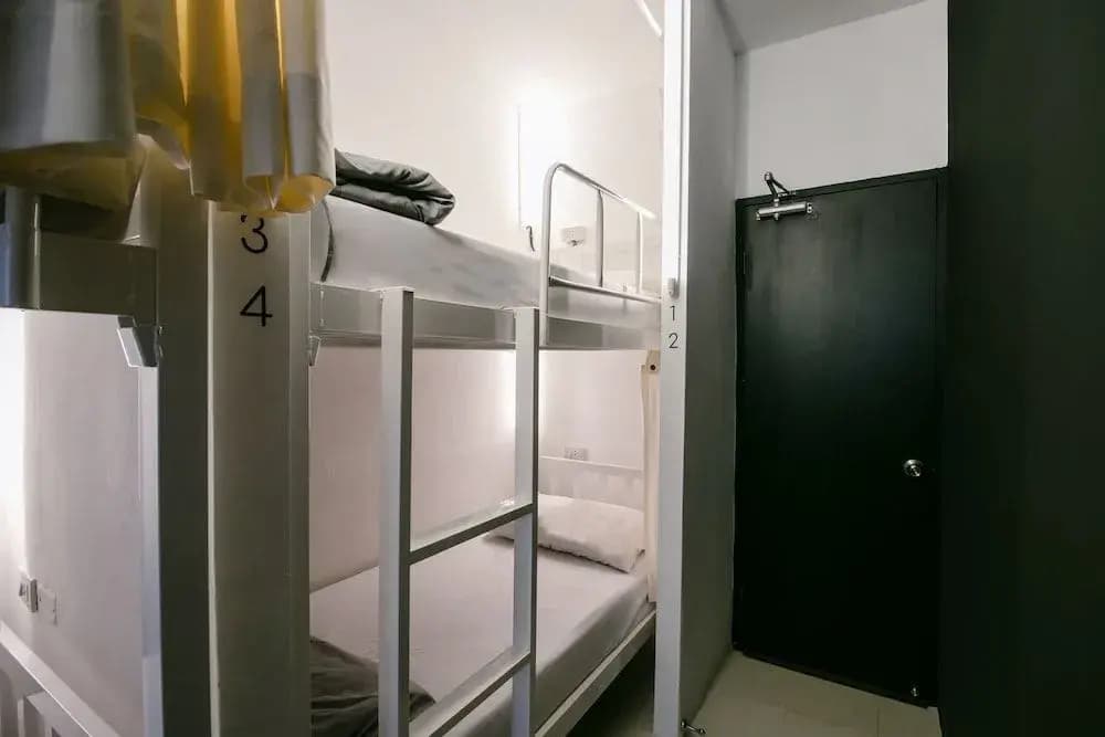 Oyo Chatel Hostel Bangkok - photo 4