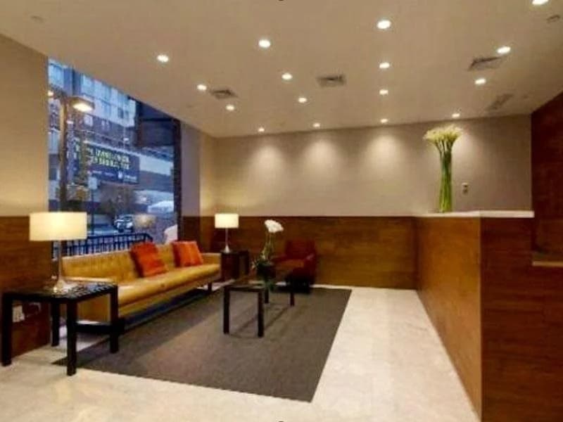 Metro Apartments - photo 2